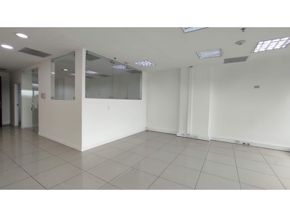 Oficina en Arriendo en corredor de la 26, Salitre Occidental.