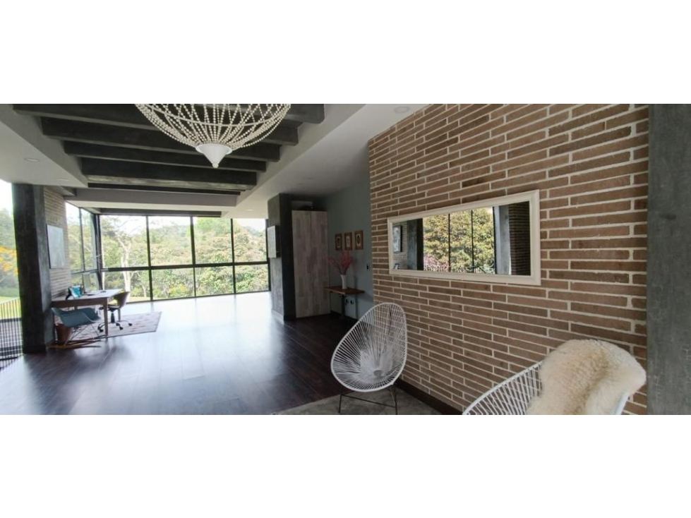 Espectacular lote con 2 casas camprestres en Envigado -S215