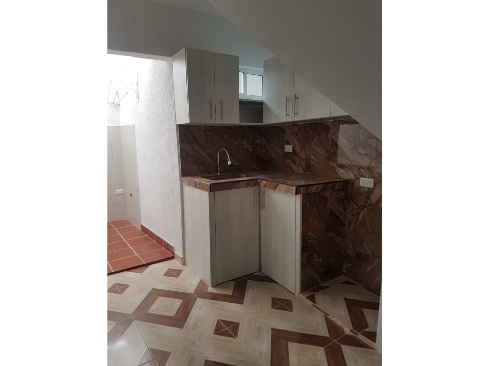 ALQUILO APARTAMENTO BARRIO AGUABLANCA CALI