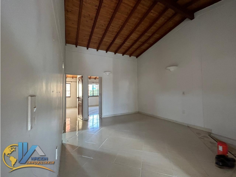 SE VENDE MARAVILLOSA CASA EN PROVENZA