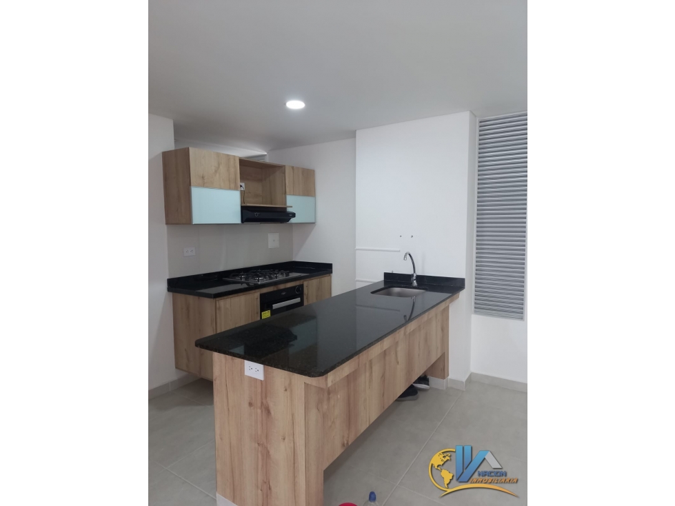 SE VENDE HERMOSO Y AMPLIO APARTAMENTO EN RICAURTE