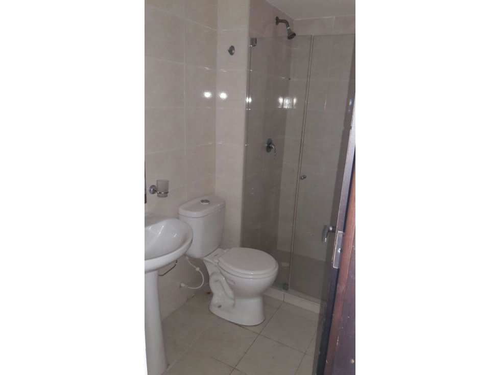 VENDO/ARRIENDO  APARTAMENTO EN EL  PIE DE LA  POPA