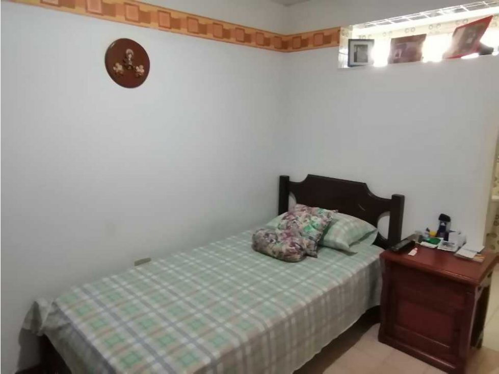 3909379 Vendo casa cerca al centro de Pereira