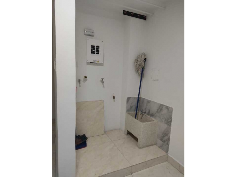 6636898 Vendo apartamento remodelado av. 30 de agosto