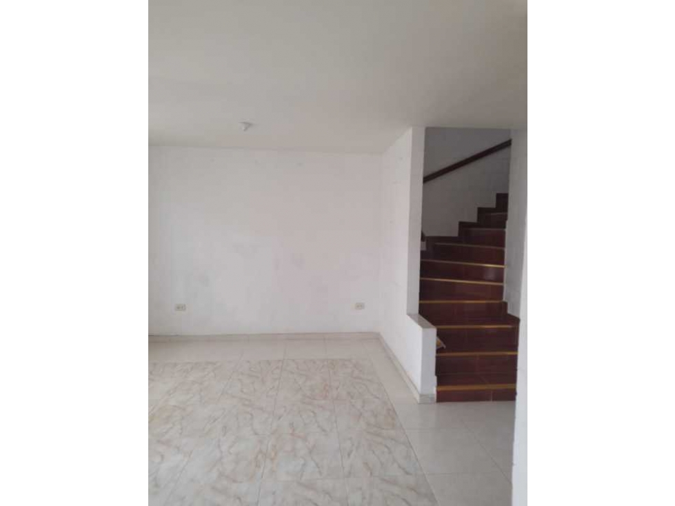 6674377 Vendo casa remodelada Villaverde