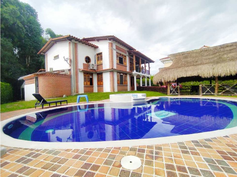 VENTA CASA CAMPESTRE SECTOR CERRITOS PEREIRA