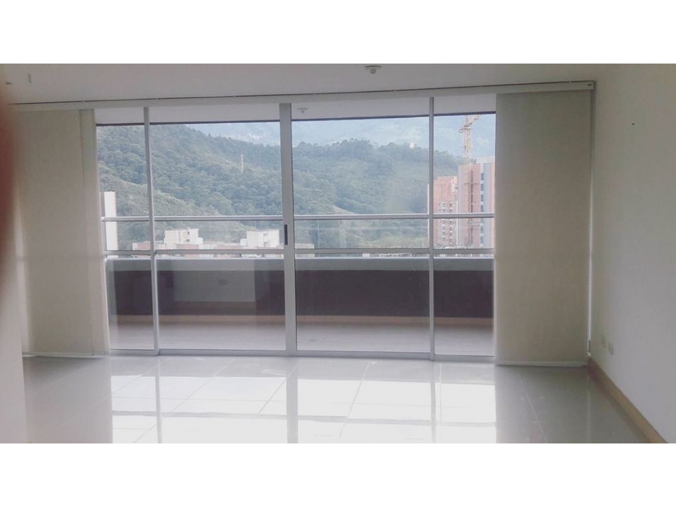 Amplio Apartamento INVERSIÓN rentando $2.900.000 ? Sabaneta piso alto