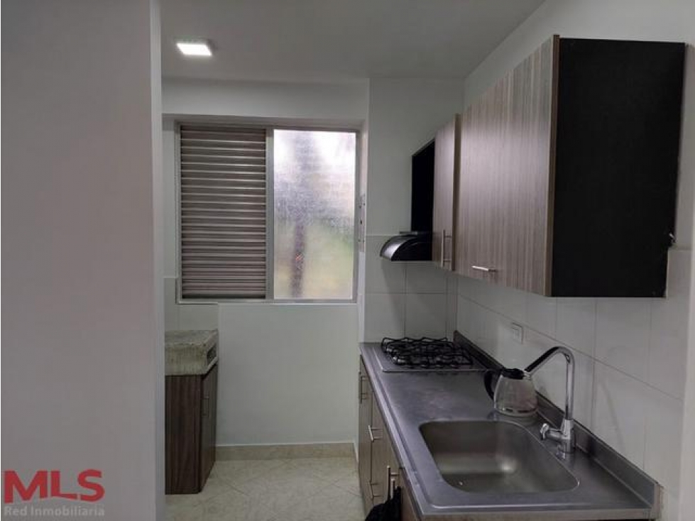 Apartamento a tan solo 5 minutos del centro comerc...(MLS#239084)