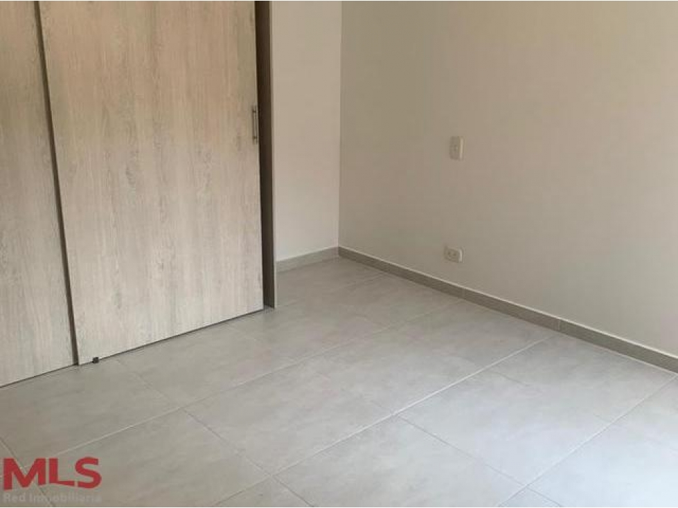 Apartamento con acabados modernos en sector de Rod...(MLS#239540)