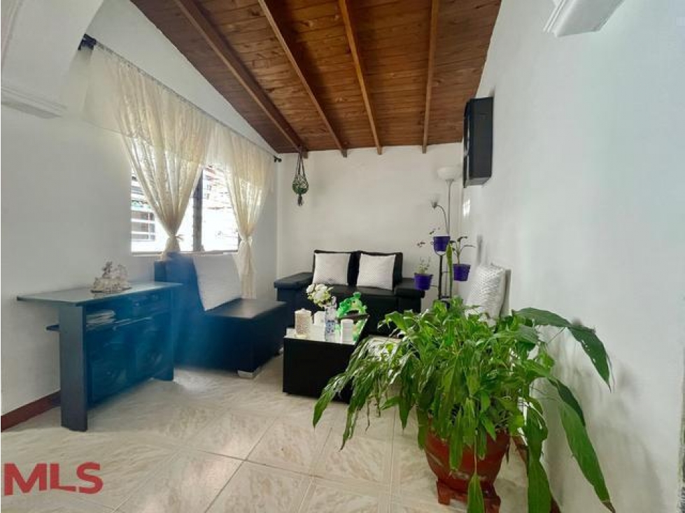 APARTAMENTO CON UBICACIÓN CENTRAL(MLS#238779)