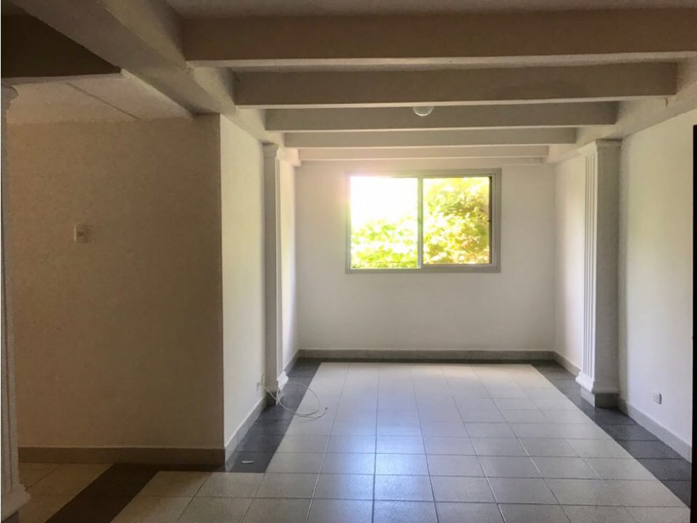 APARTAMENTO DE 3 HABITACIONES EN ARRIENDO