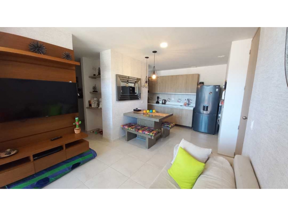 APARTAMENTO DUPLEX AMOBLADO EN VENTA EN GUATAPE - MALECON