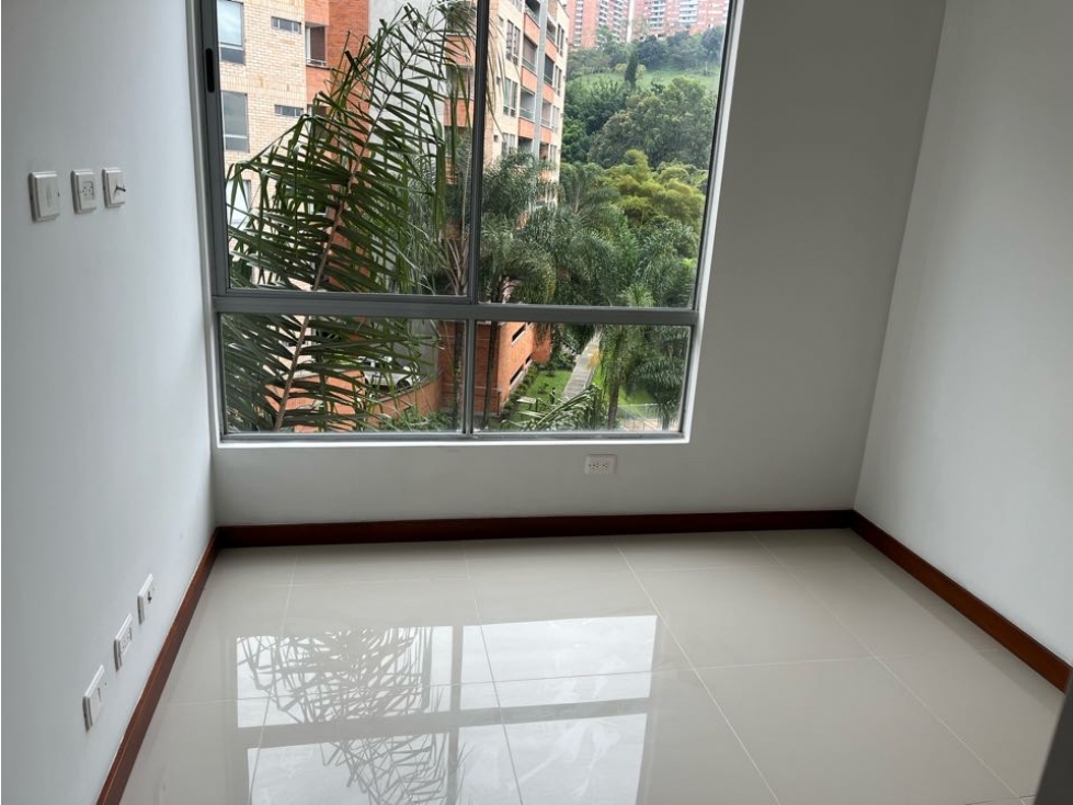 APARTAMENTO EN ARRIENDO LOMA DEL CHOCHO ENVIGADO