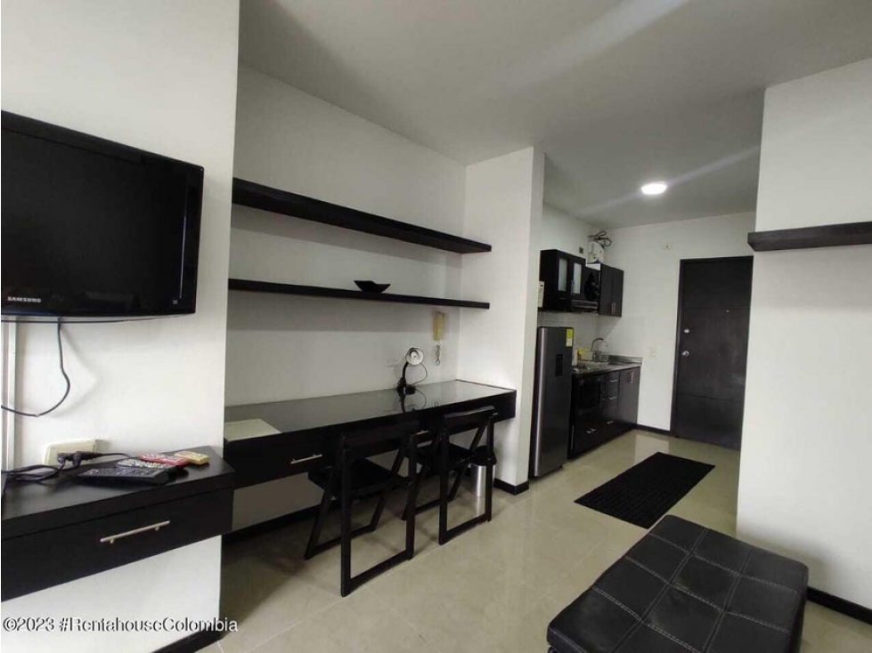 Apartamento en  Ciudad Jardin(Cali) RAH CO: 24-501