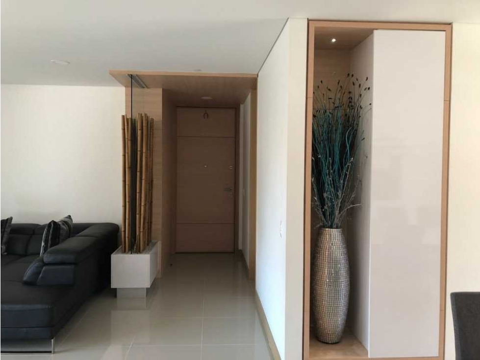 Apartamento en el Poblado- loma los Parra