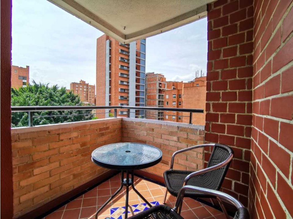 Apartamento en Venta Conquistadores, Entre parques