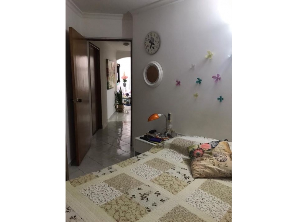 Apartamento en venta  de dis alcobas en manga avenida Jimenez