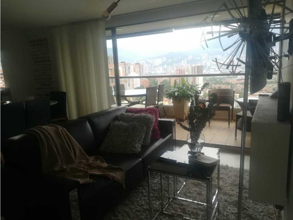 Apartamento en venta en Aviva loma de los Bernal