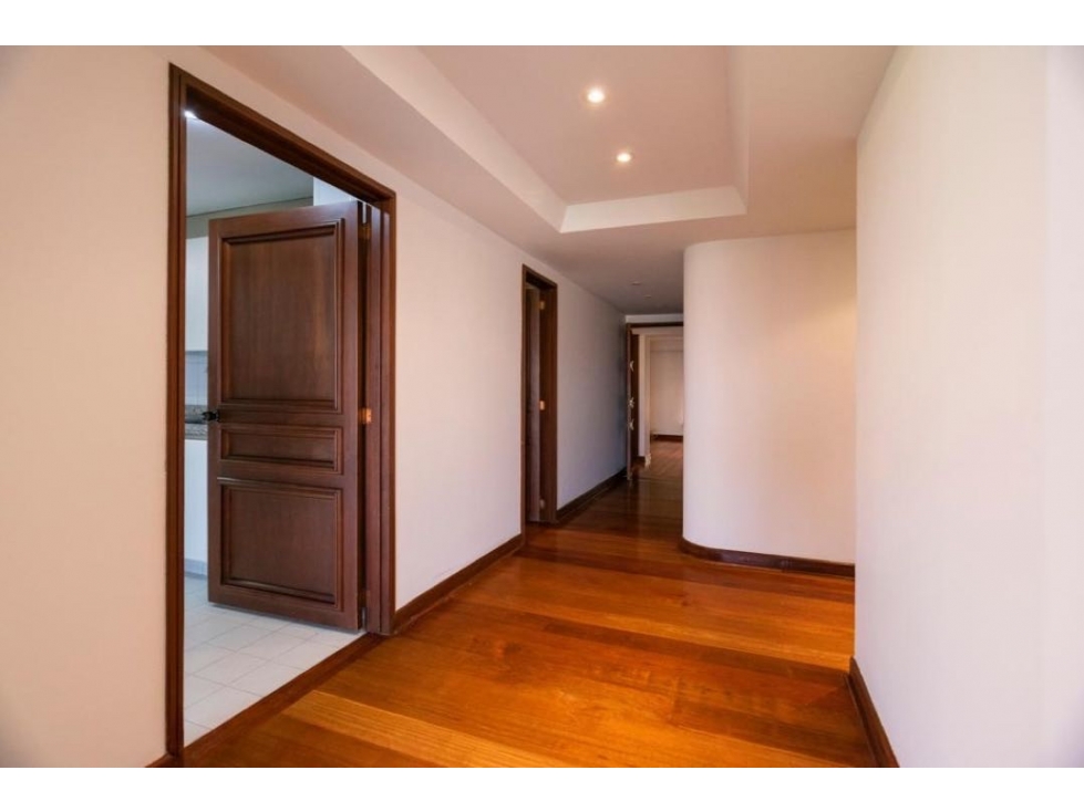 Apartamento en venta en Emaus