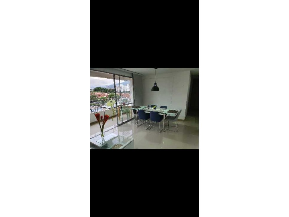 Apartamento en venta en la flora