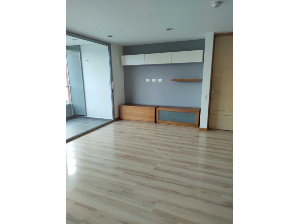 Apartamento en venta en la  Loma Benedictinos, Envigado