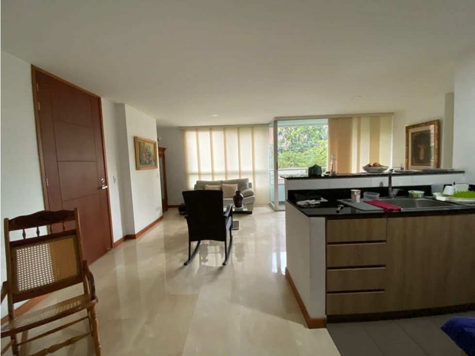 Apartamento en venta en Laureles.