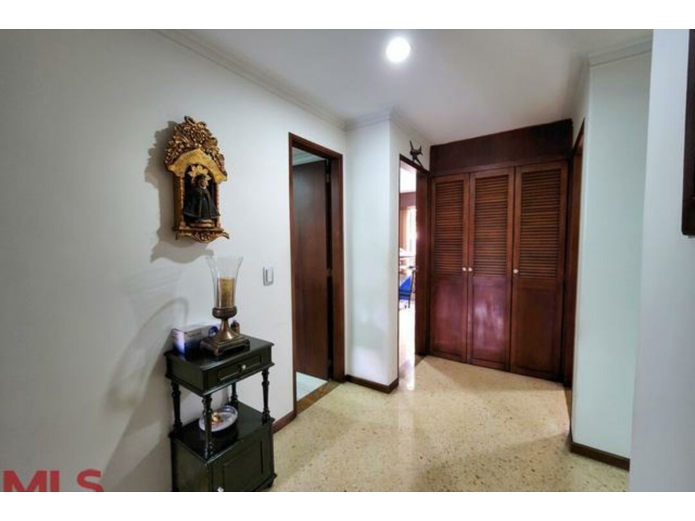 Apartamento en venta en Santa Teresita, Medellín