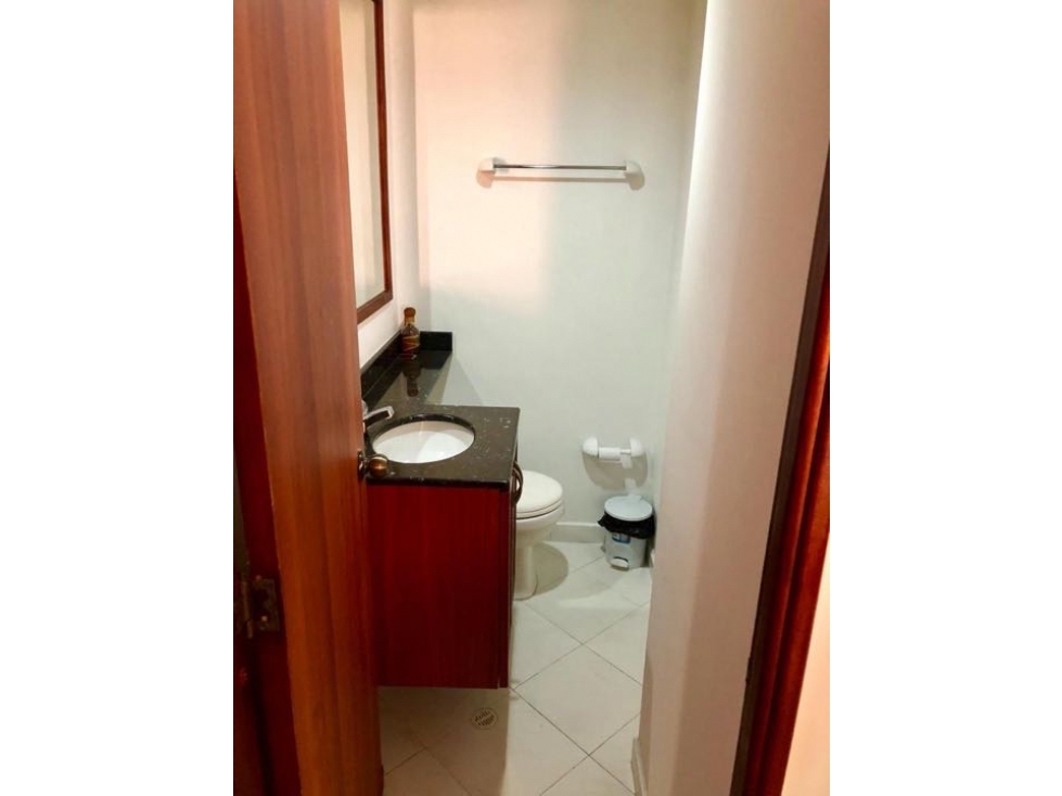 Apartamento Envigado con Terraza 263 metros parte plana 880 millones