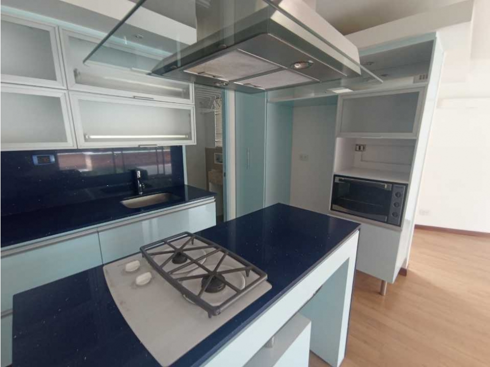 Apartamento para el Arriendo en via el Retiro