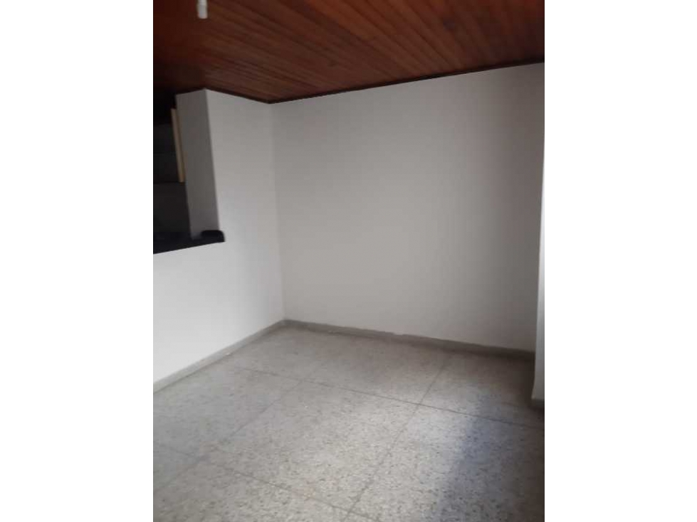 ARRIENDO APARTAESTUDIO EN EL BARRIO PRADO