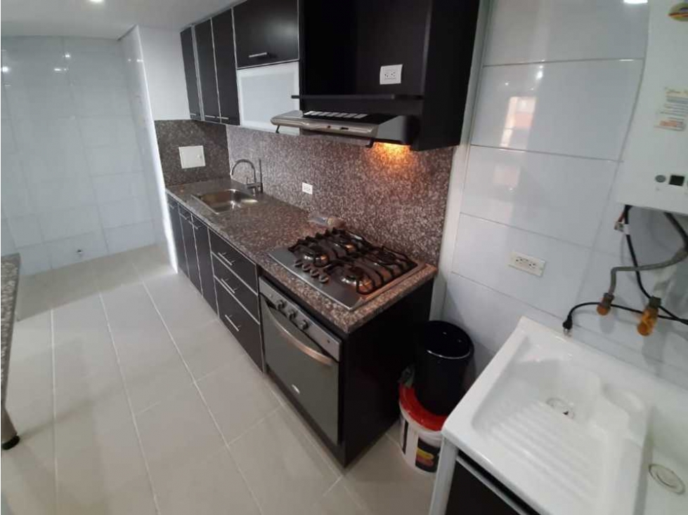 Arriendo Apartamento 3° piso La floresta