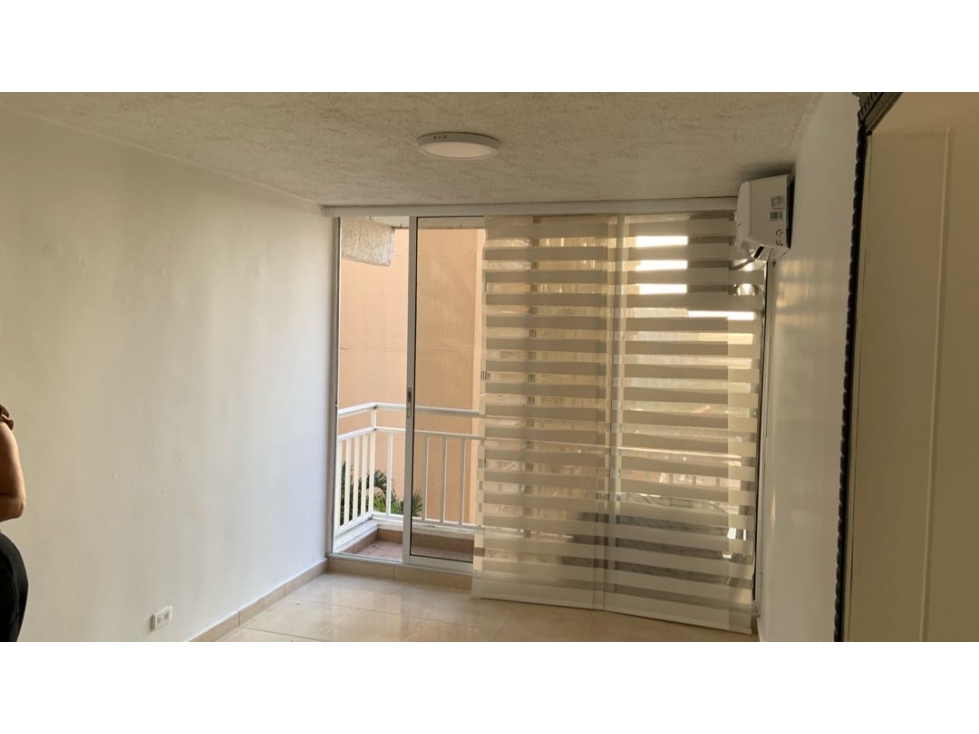 ARRIENDO APARTAMENTO EN MIRAMAR