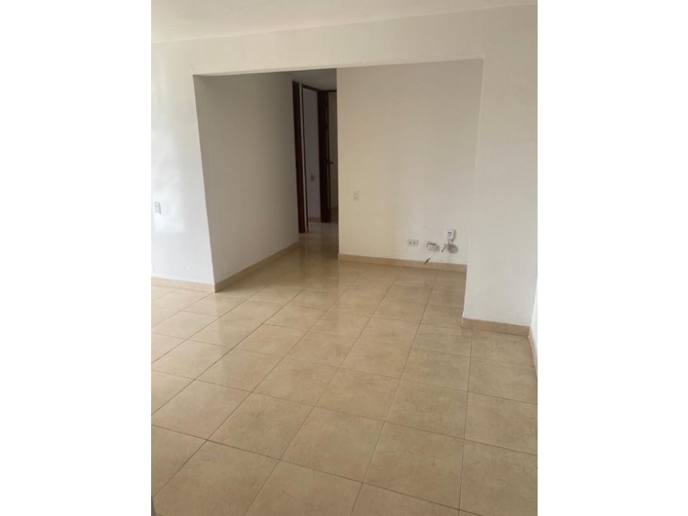 ARRIENDO APARTAMENTO EN MIRAMAR