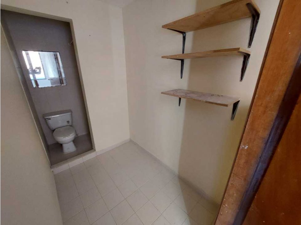 ARRIENDO, APARTAMENTO EN RIOMAR, 2 ALCOBAS, 2 BAÑOS MAS LA DE SERVICIO