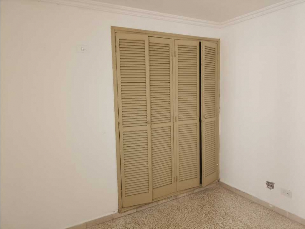 ARRIENDO APARTAMENTO PIE DE LA POPA