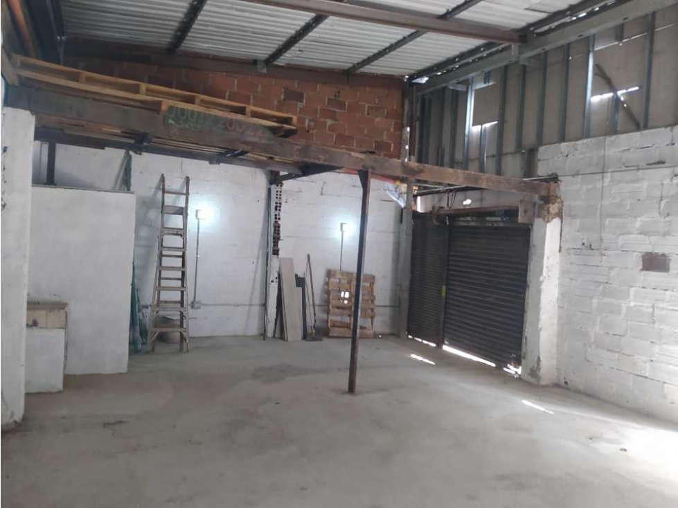 Arriendo bodega en San Pedro Medellín