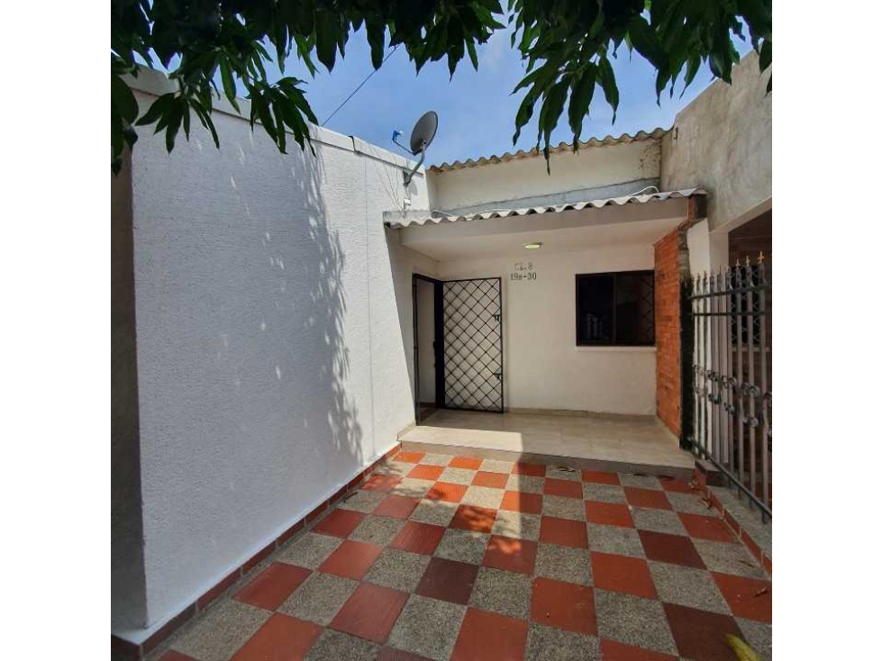 ARRIENDO CASA BARRIO LOS CORTIJOS