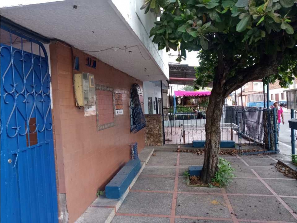 ARRIENDO CASA COMERCIAL EN EL  POBLADO GIRÓN