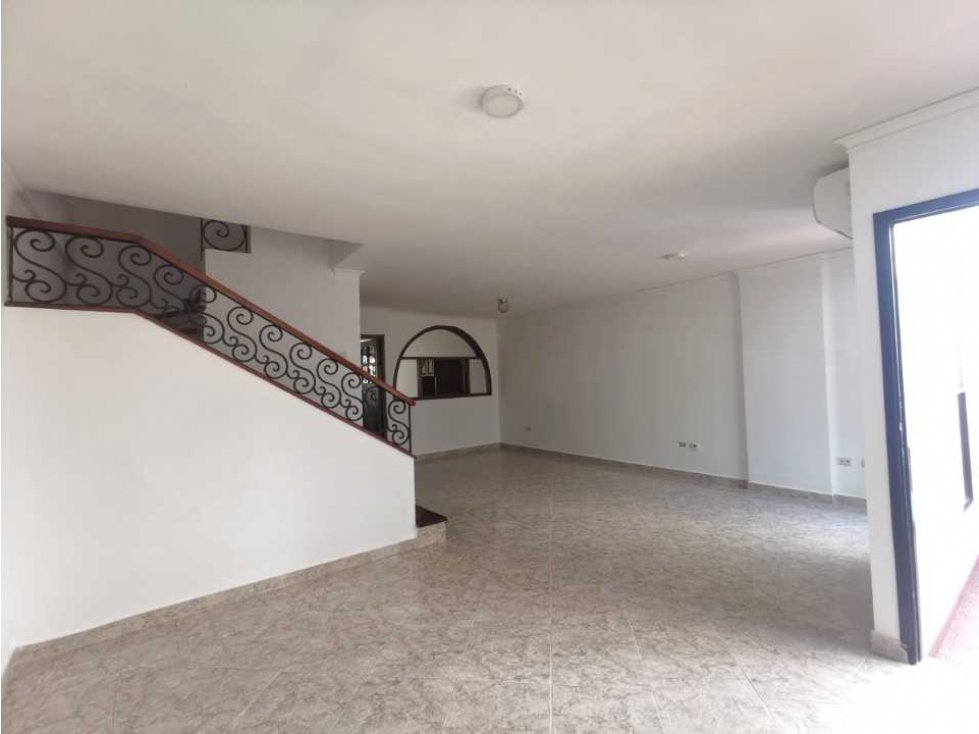 Venta de casa en conjunto. Altos de Riomar. Barranquilla