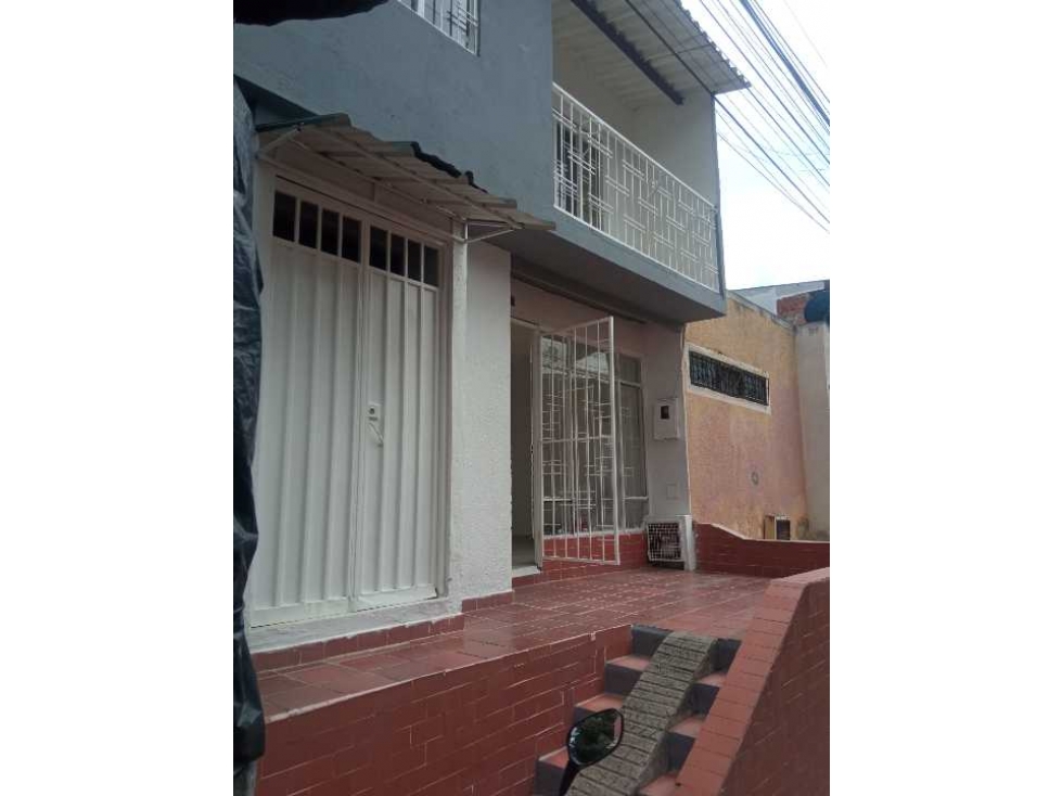 ARRIENDO CASA MIRADOR DE ARENALES GIRON