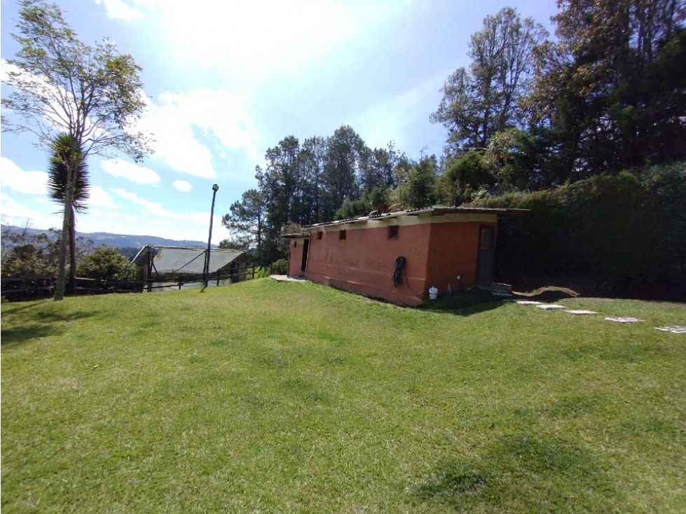 ARRIENDO FINCA EN GUARNE SECTOR PIEDRAS BLANCAS