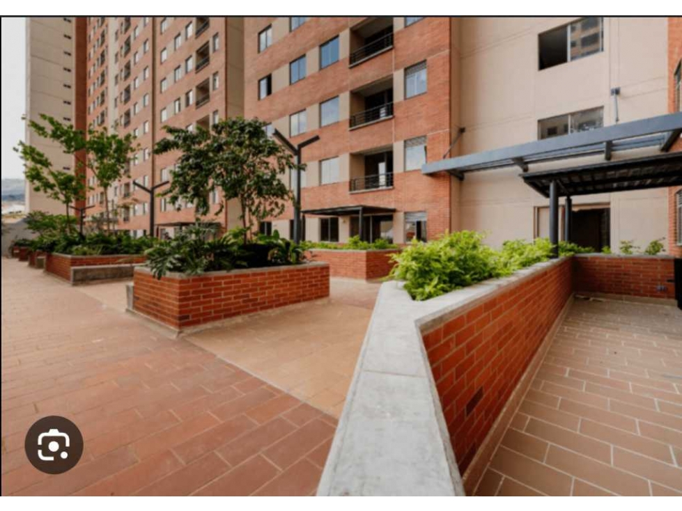 Arriendo hermoso apartamento frente al centro comercial fabricato