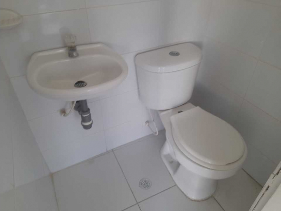 Arriendo local 22 metros en ciudad jardin - Barranquilla