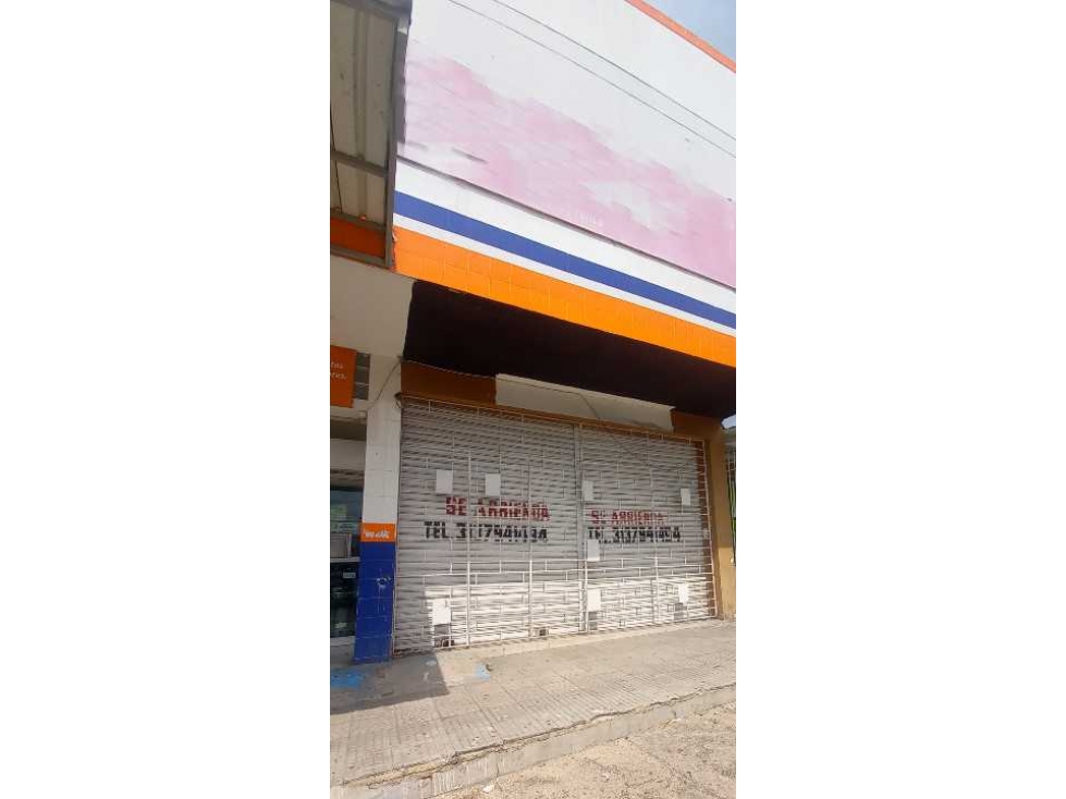 Arriendo local 2 pisos Santo Domingo