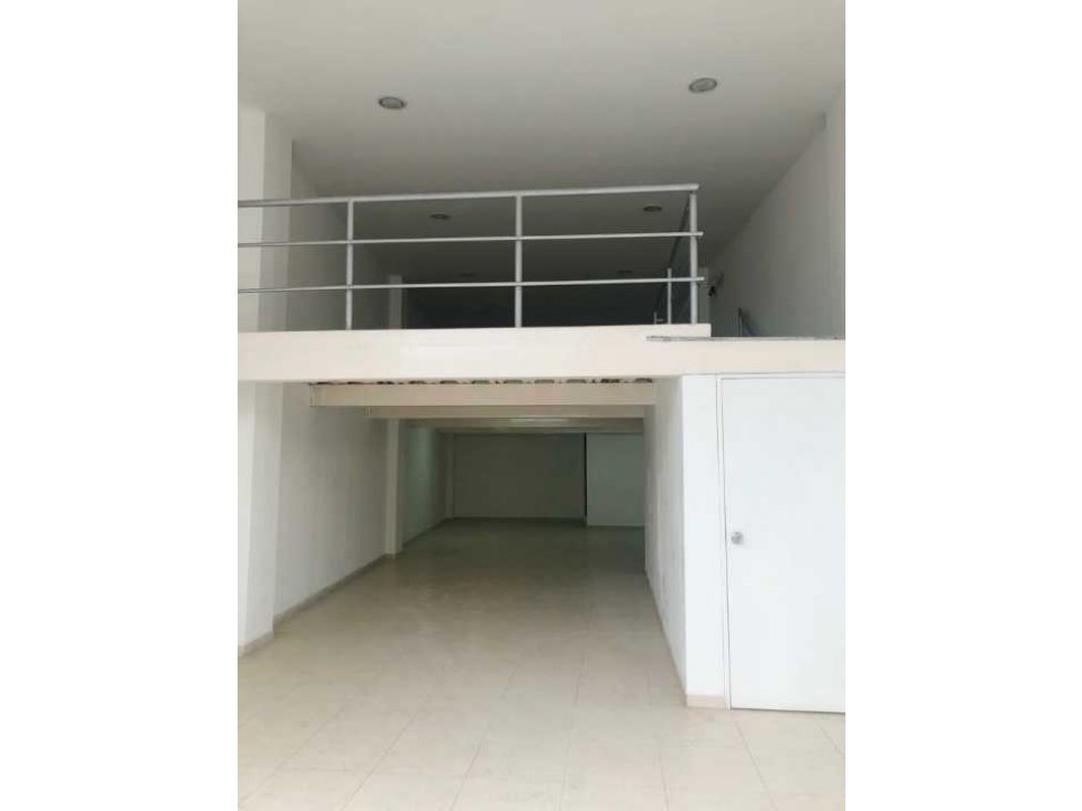 Arriendo local comercial en pleno centro de monteria