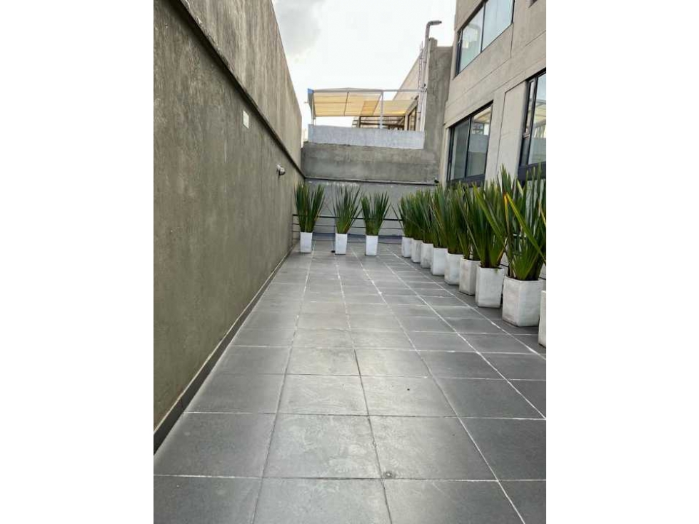 Arriendo local comercial por la calle 15