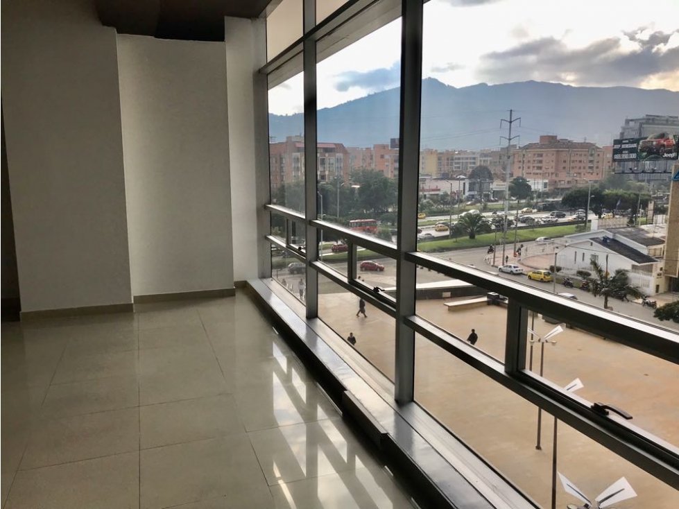 ARRIENDO OFICINA DE 126  METROS AUTONORTE CON 106 AR