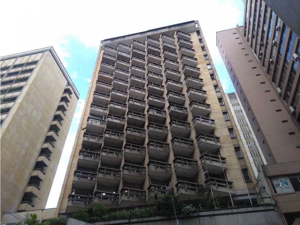 ARRIENDO OFICINA EN EL CENTRO, SECTOR PARQUE BERRIO