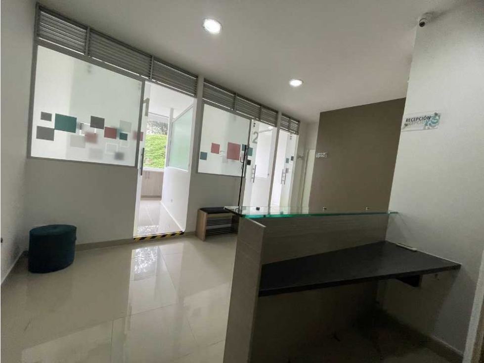 Arriendo oficina en Medellín, Av. Poblado