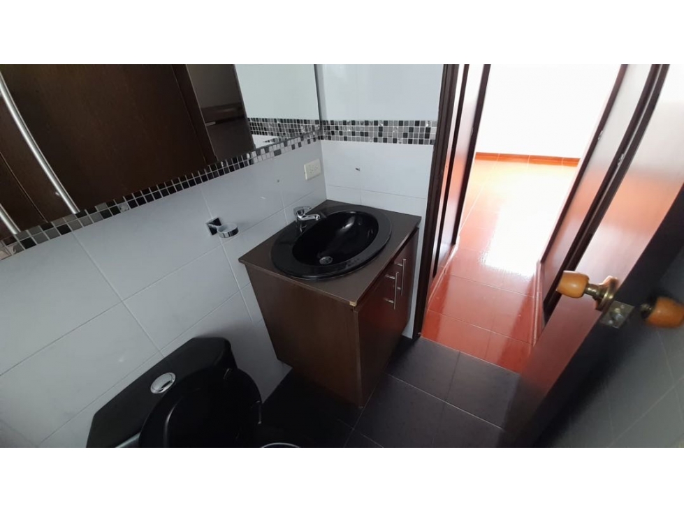 Barrio La Flora (Cali) - Apartamento en conjunto cerrado